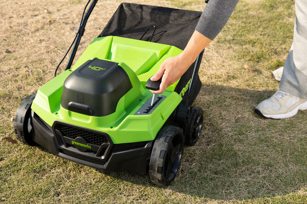 40V Vertikalskärare / Scarifier 2-i-1 38cm - endast verktyg