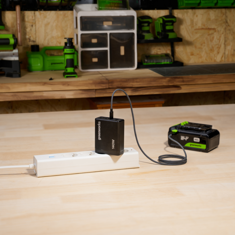 POWERALL 24 V startpaket med 2 × 4 Ah USB-C-batterier + 140 W laddare