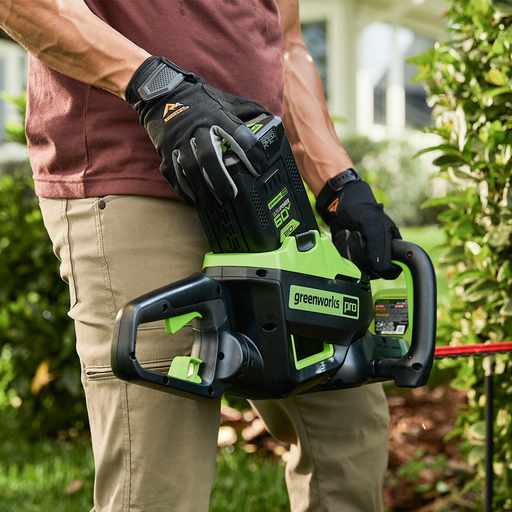 60 V häcksax 66 cm – 2 Ah-batteri
