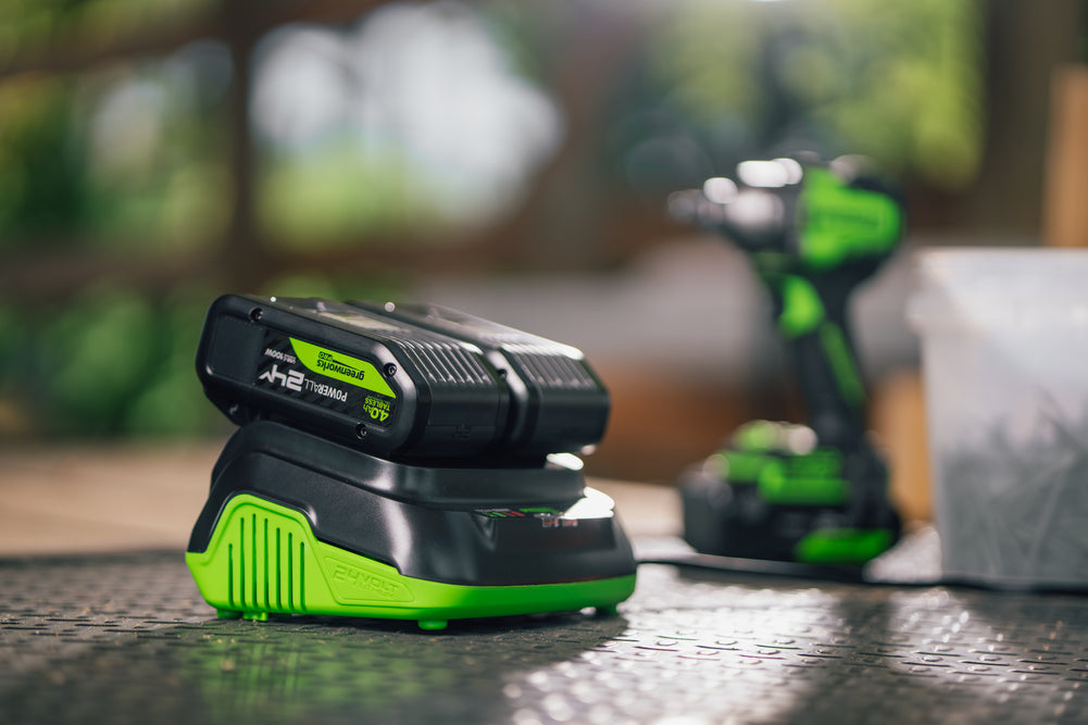 POWERALL 24 V PRO dubbelladdare med två platser, 8 A